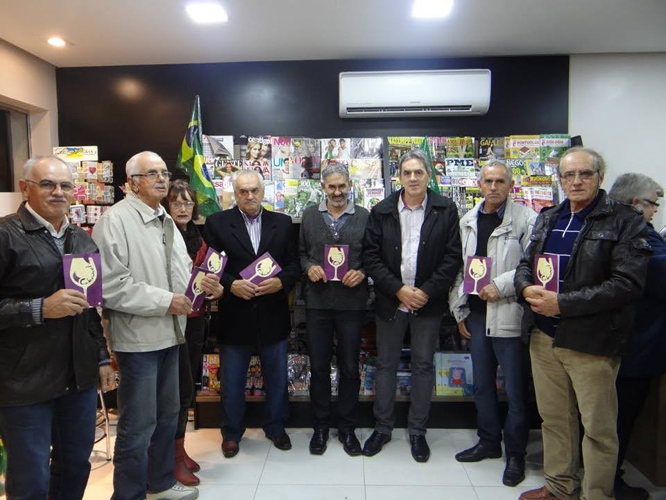 Foto sobre a vida e carreira de Moacir Luís Araldi